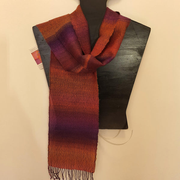 Scarf with graduated colour