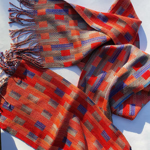 Double weave scarf on 16 shafts